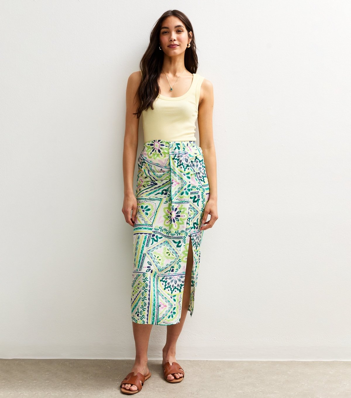 New Look Women's Green Tile Print Sarong Midi Skirt New Look - 3