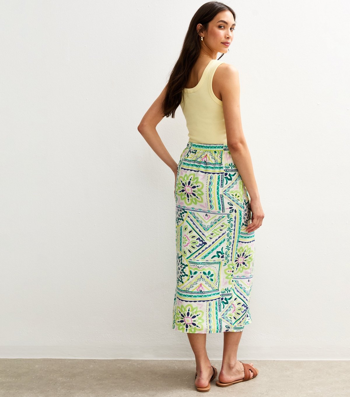 New Look Women's Green Tile Print Sarong Midi Skirt New Look - 4