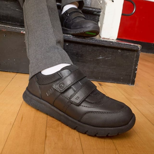 ToeZone ToeZone Men's Strike Football Rip Tape Black School Shoes - 3