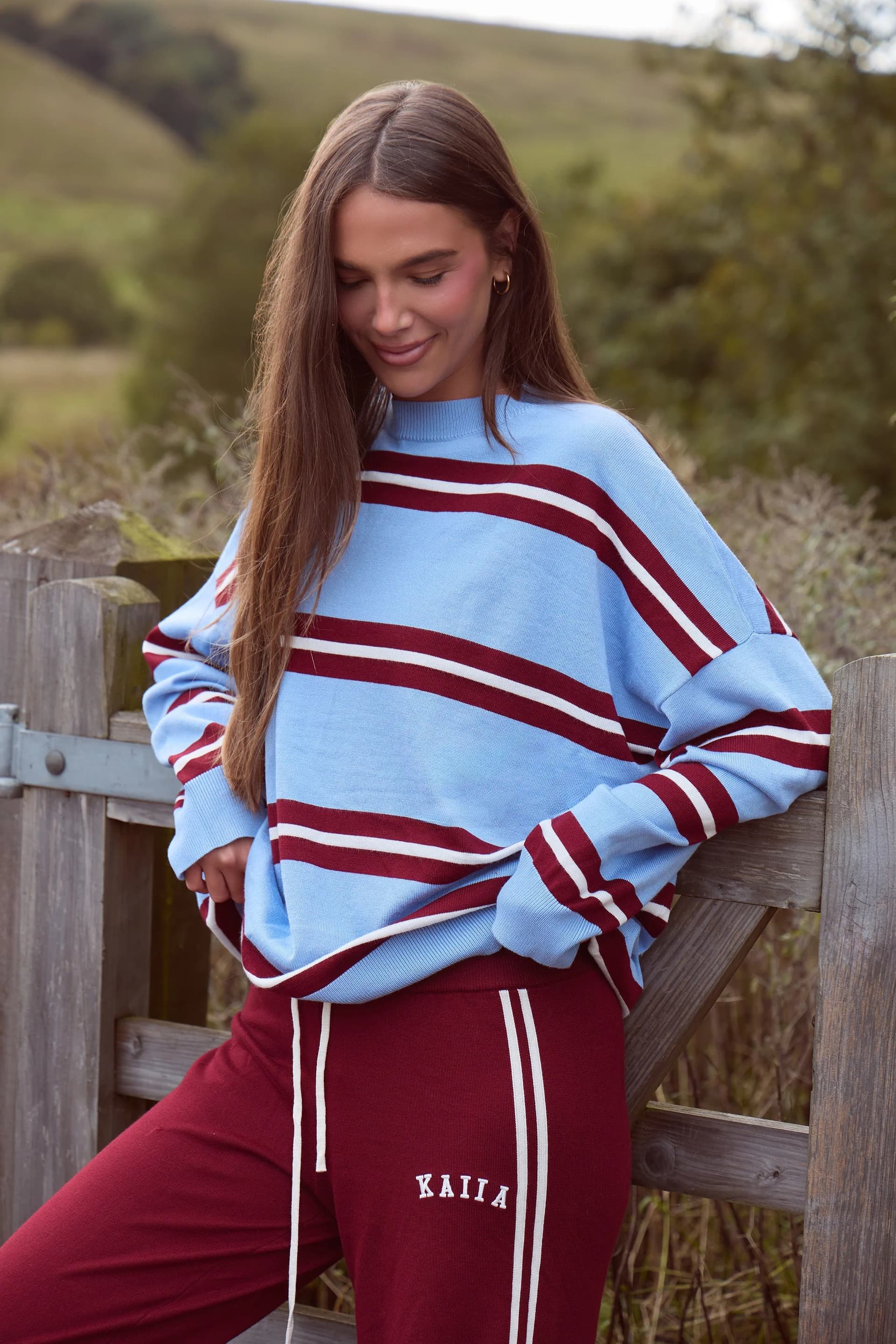 Kaiia Kaiia Knit Striped Oversized Sweatshirt Blue & Burgundy