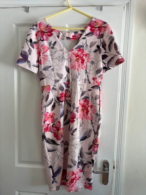 ASOS Stunning Asos floral pencil dress size 12