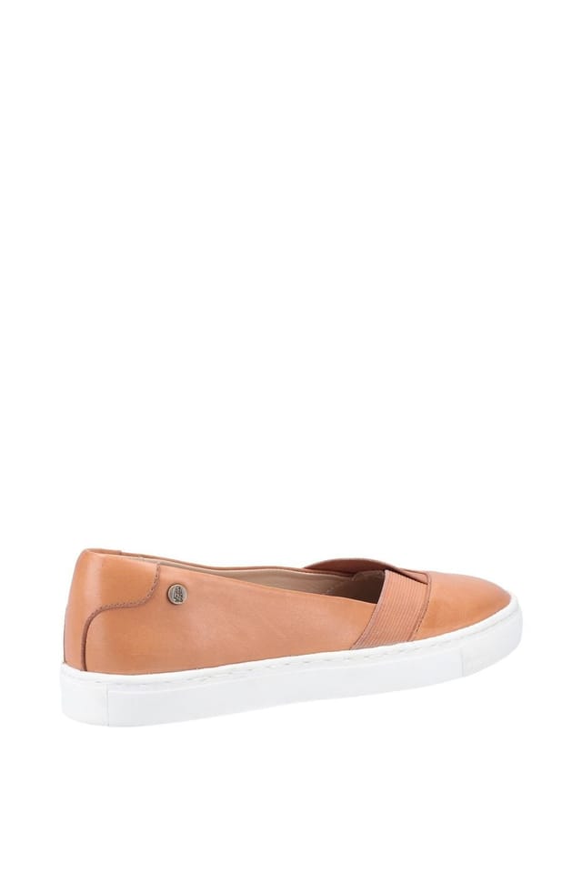 Hush Puppies Hush Puppies Women's 'Tiffany' Smooth Leather Slip On Shoes in Tan - 2