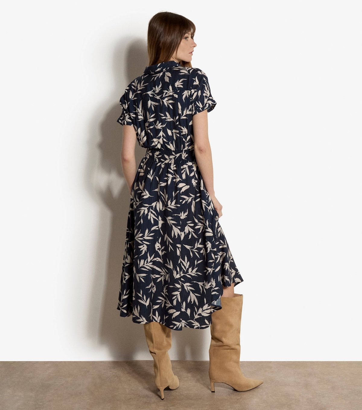 Apricot Women's Navy Textured Leaf Print Midi Dress Apricot New Look - 3