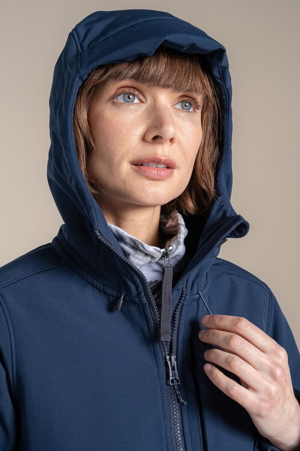 Craghoppers Craghoppers Women's Hopegill Longline Hooded Windproof Water-Repellent Softshell in Navy - 4
