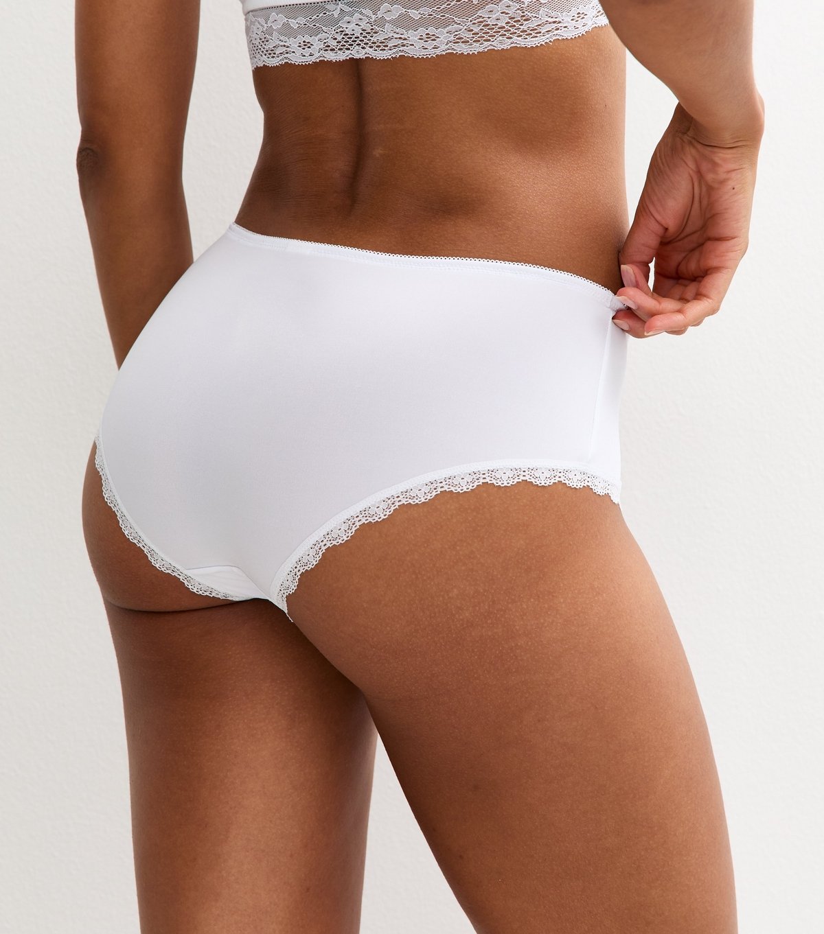 New Look Women's White Lace Trimmed Bow Embellished Briefs New Look - 4