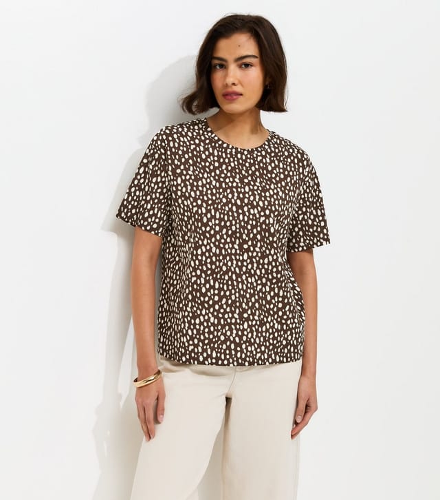 New Look Women's Brown Abstract Spot Print Easy T-Shirt New Look - 2