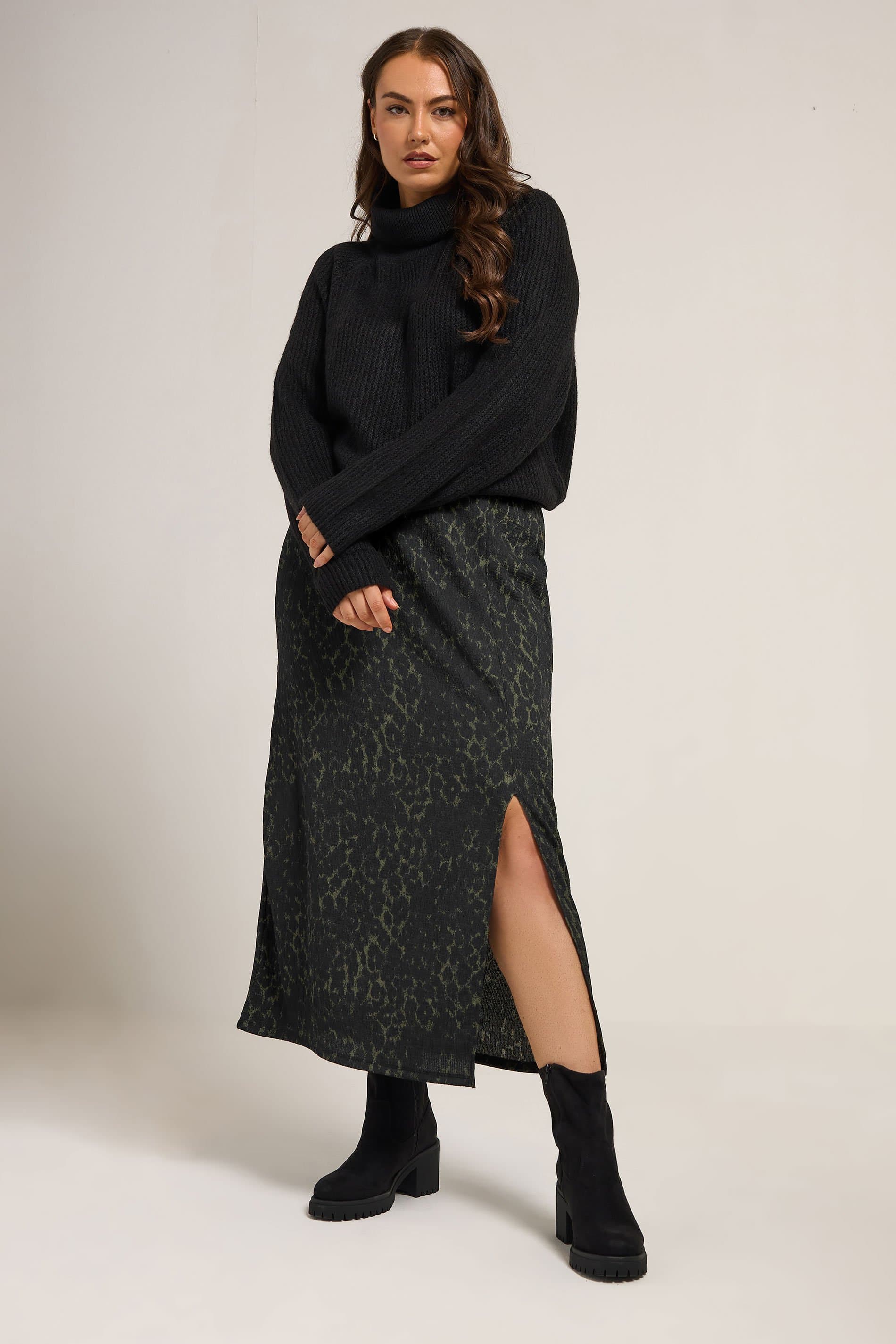 Yours Plus Size Khaki Green Leopard Print Textured Tube Skirt