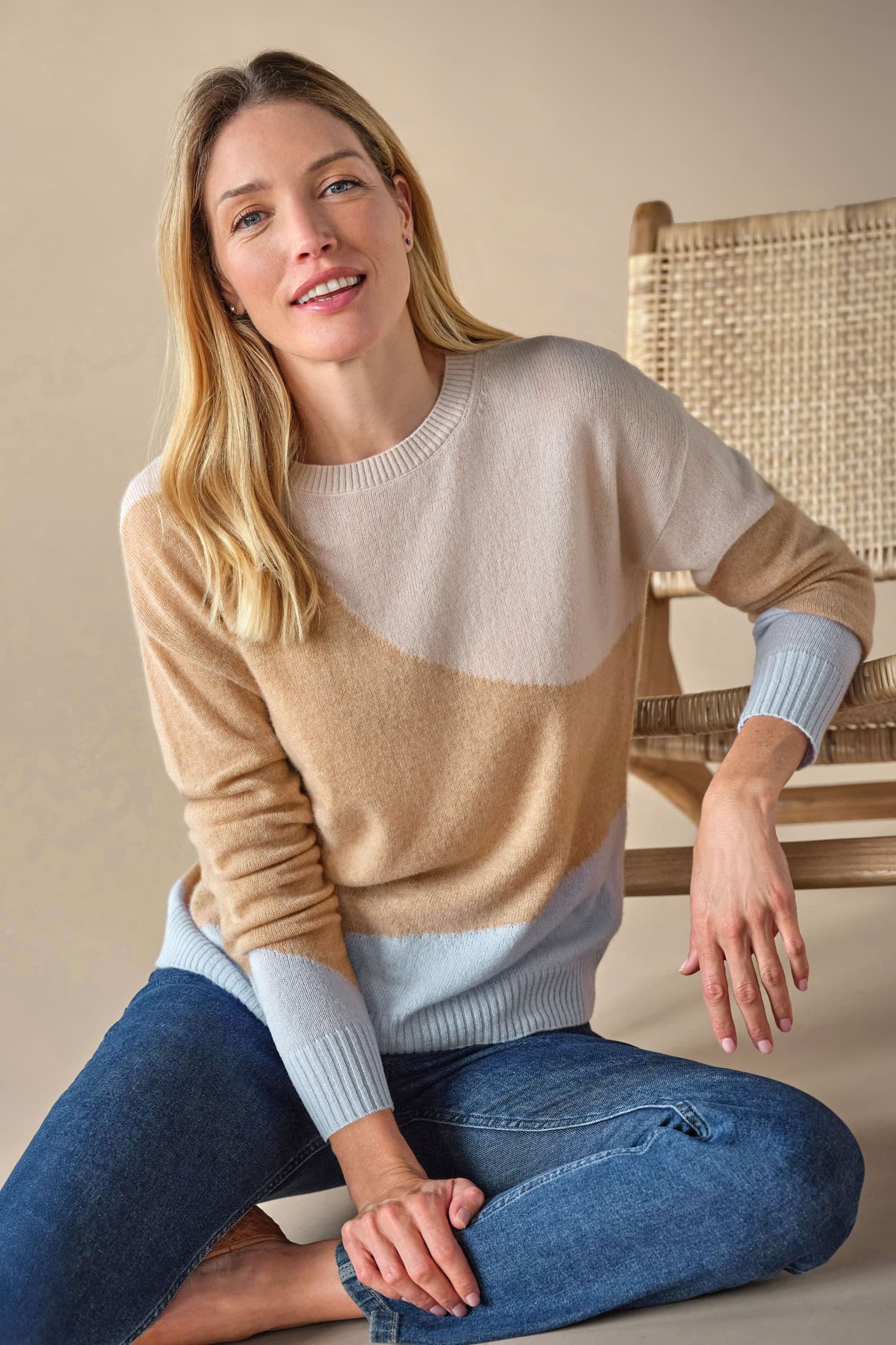 Pure Collection Pure Collection Women's Gassato Wave Intarsia Sweater in Light Beige