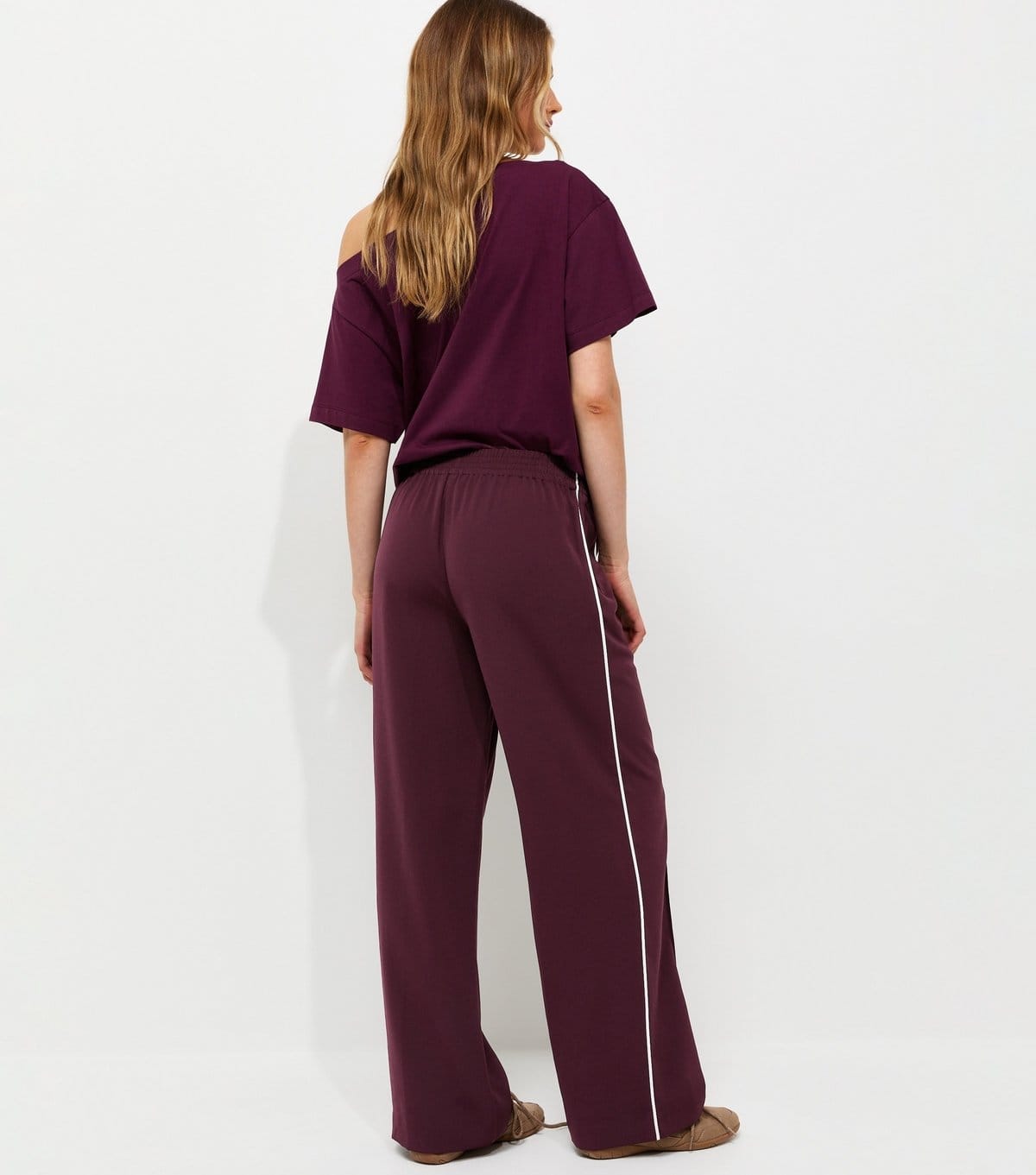 New Look Women's Dark Burgundy Pintuck Stripe Wide Leg Trousers New Look - 4