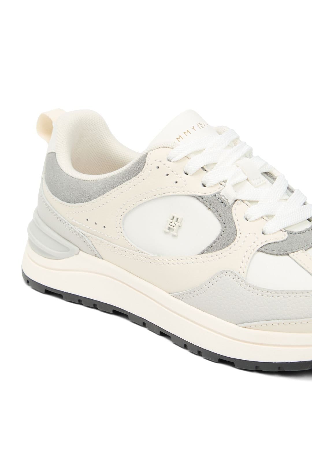 Tommy Hilfiger Tommy Hilfiger Women's Casual Fashion Runner Mix Mat Soft Cream/Grey Whisper in Cream - 4
