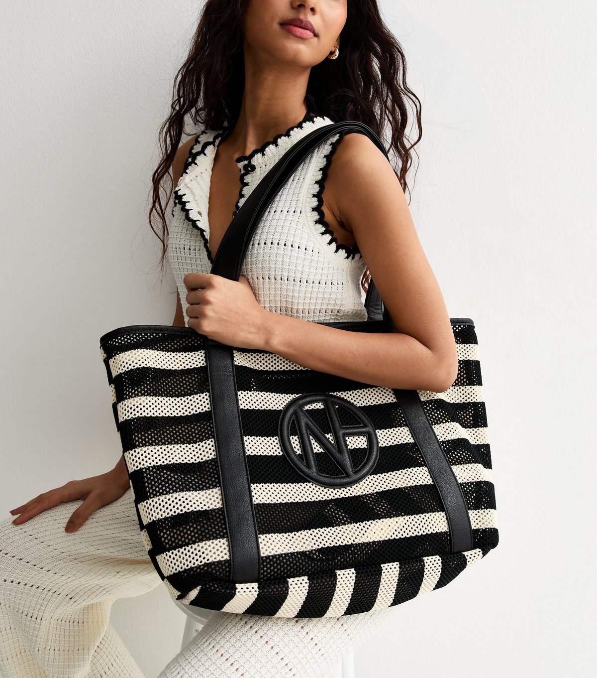 New Look Black Striped Mesh Tote Bag with Pouch New Look - 2