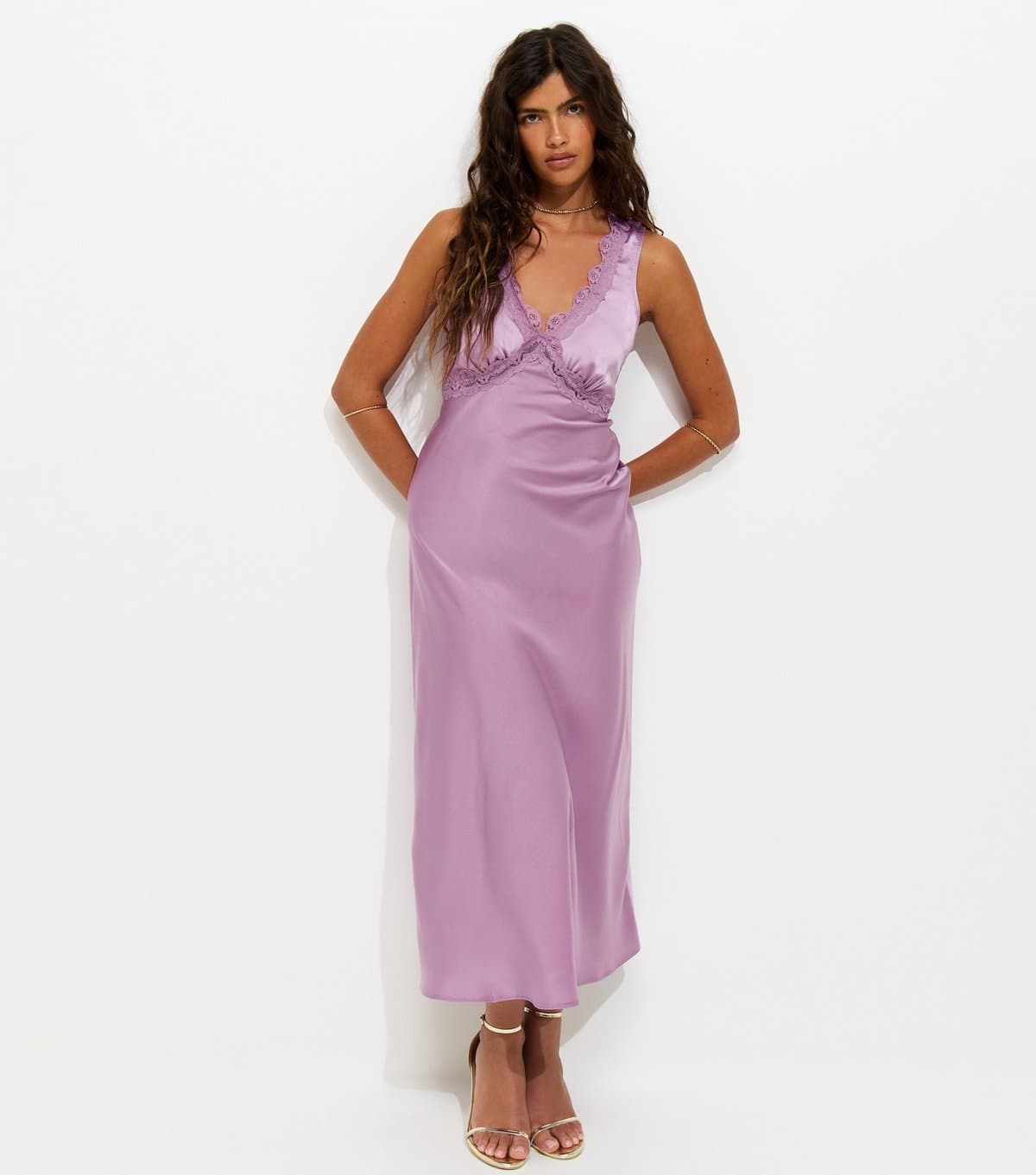 New Look Women's Lilac Satin Lace Trimmed V-Neck Midi Dress New Look