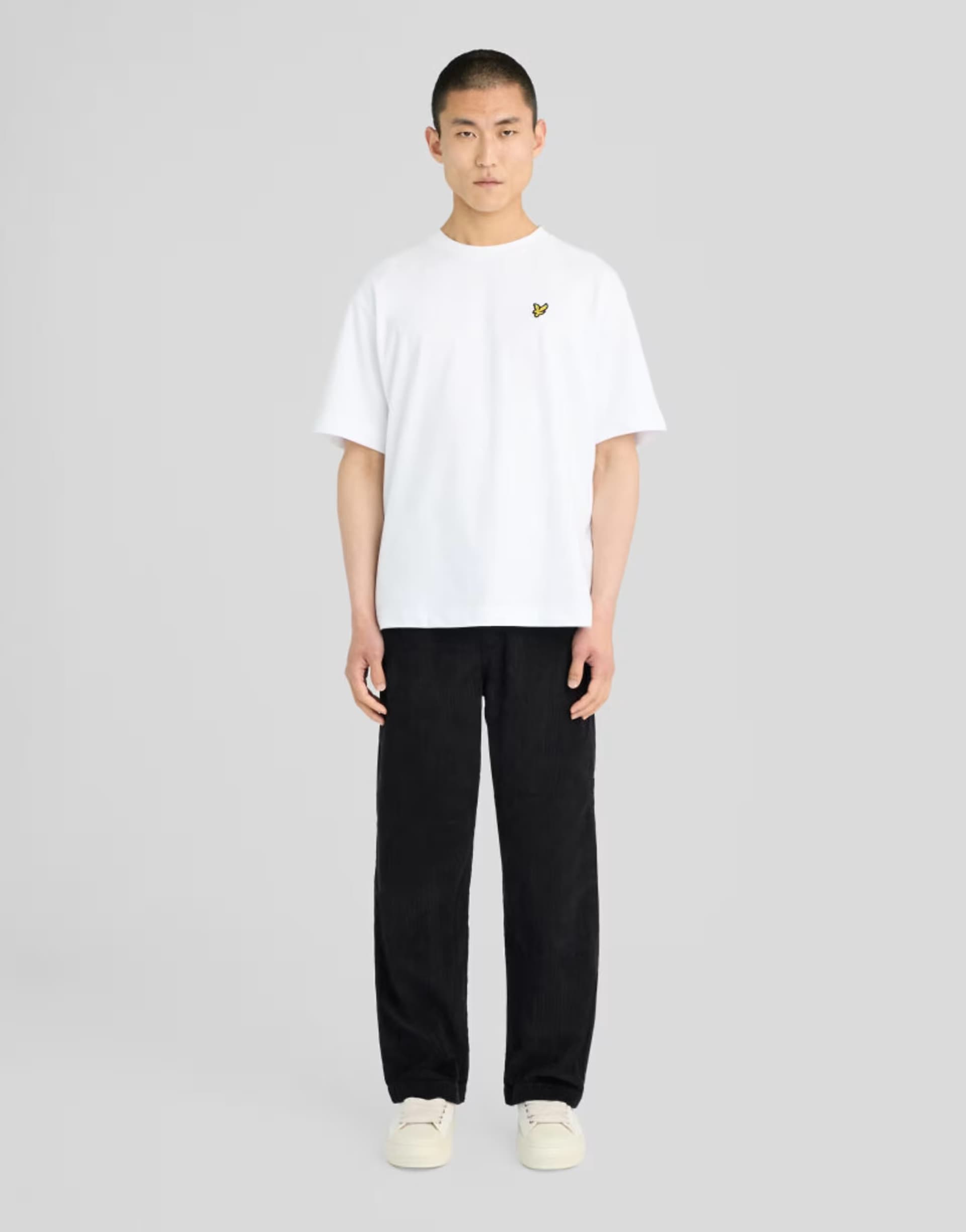 ASOS Lyle & Scott Trousers cord trousers in z865 jet black