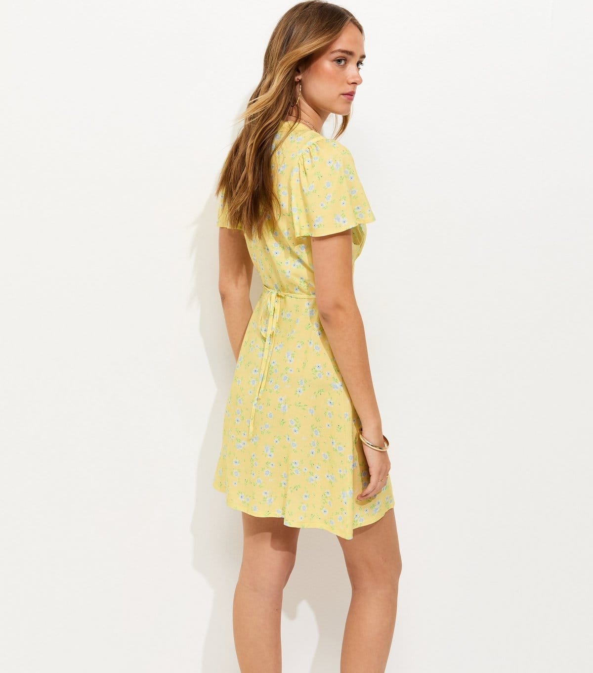 New Look Women's Light Yellow Ditsy Lace V Neck Mini Dress New Look - 4