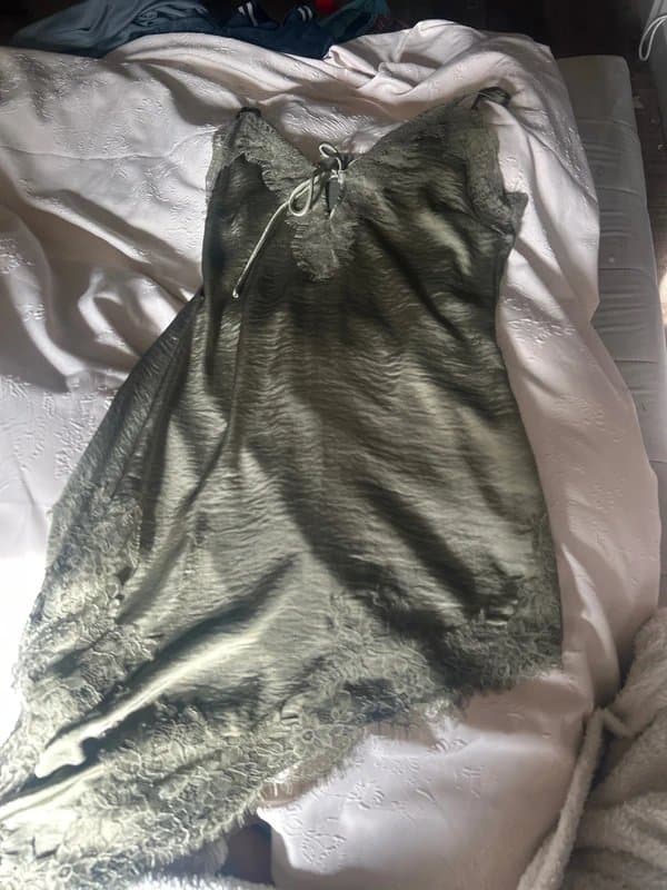 Bershka Bershka khaki lace dress