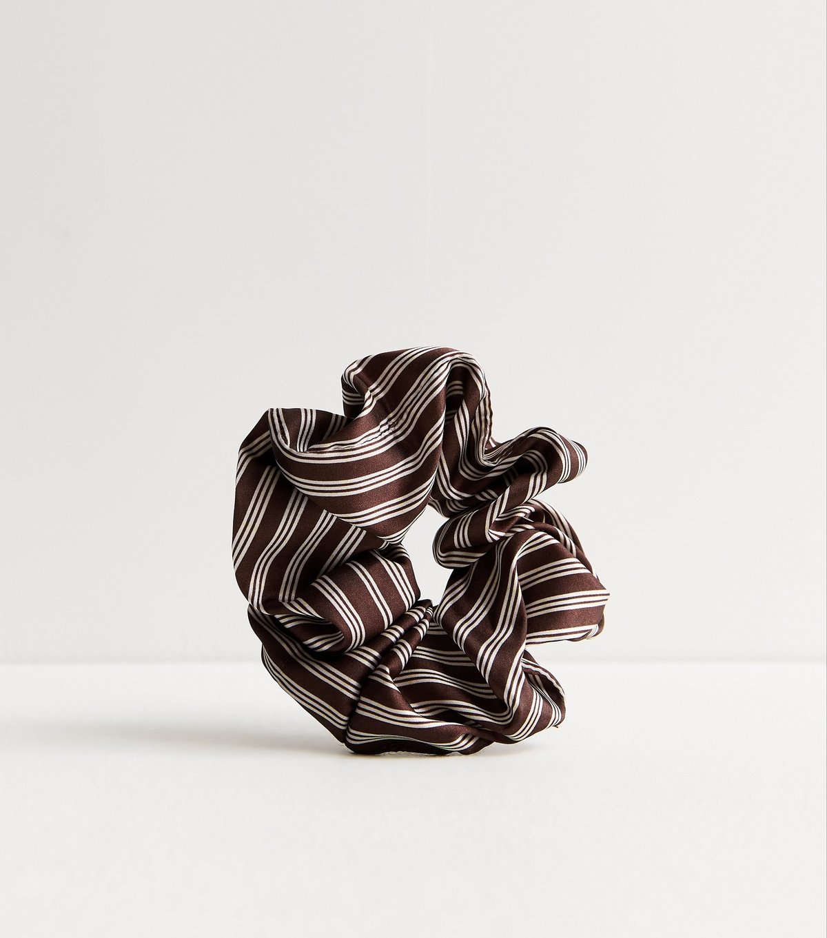 New Look Brown Striped Scrunchie New Look - 2