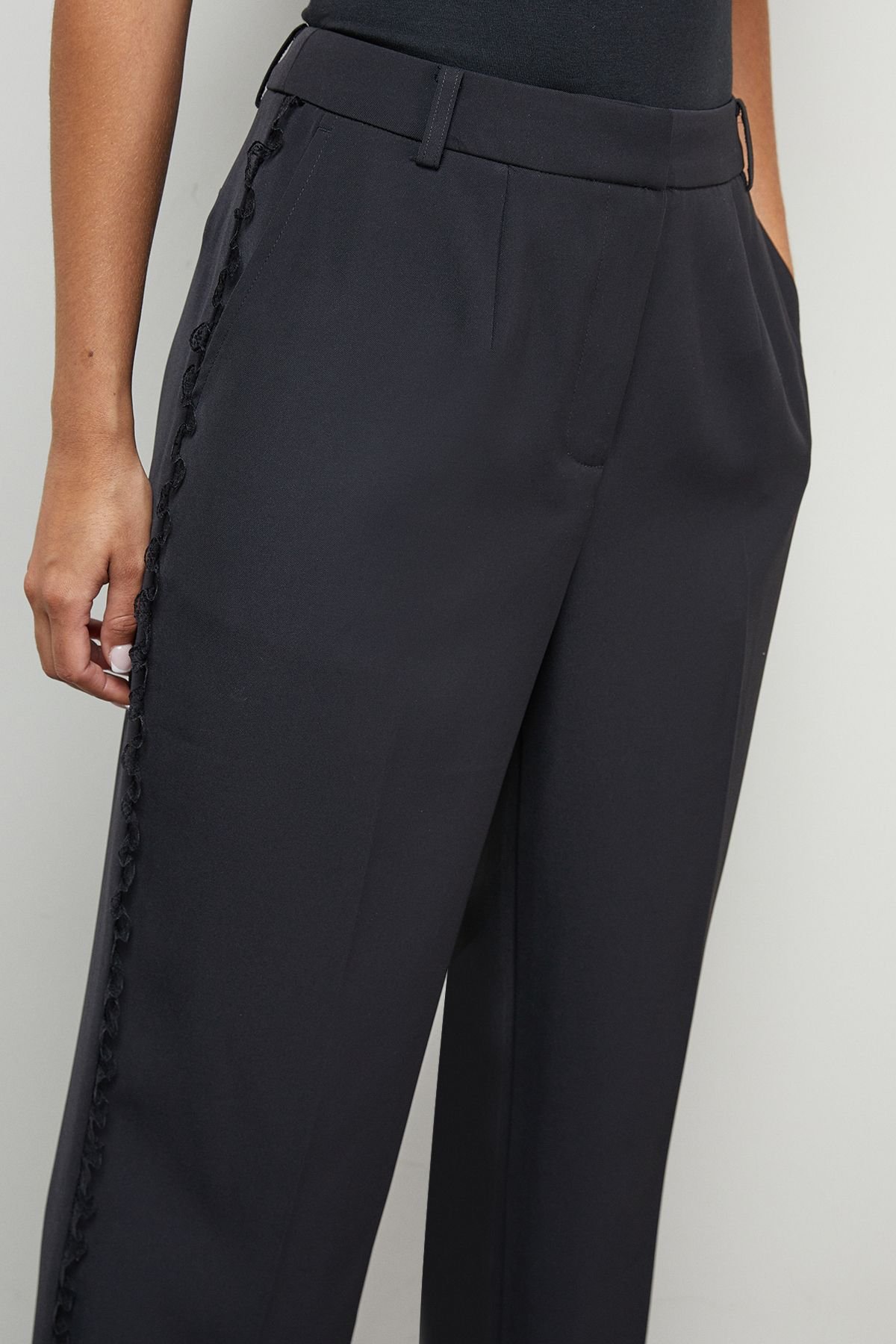 Warehouse Warehouse Women's Lace Frill Trim Wide Leg Trouser in Black - 4