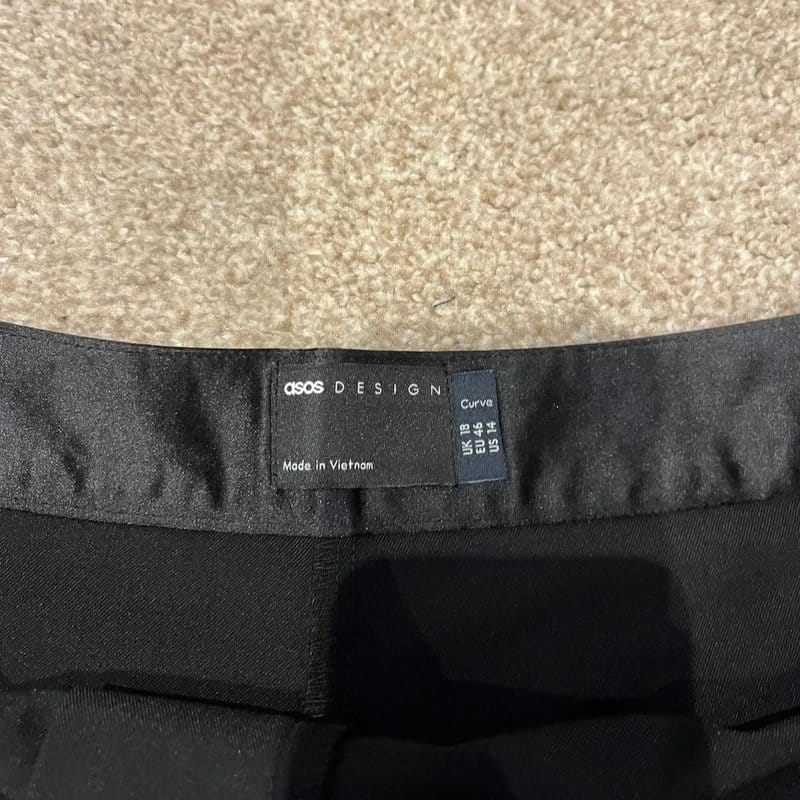 ASOS Black Satin-Waistband Shorts Size 18