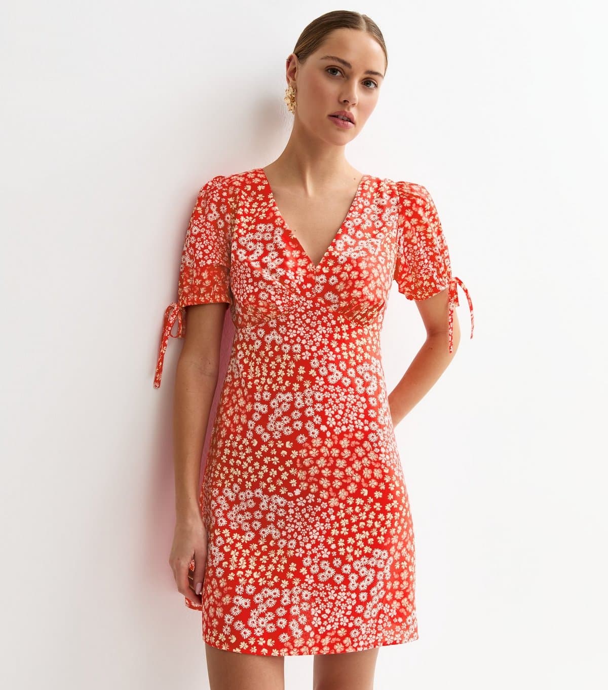 New Look Women's Red Crepe Floral Print Tie Sleeve Mini Dress New Look