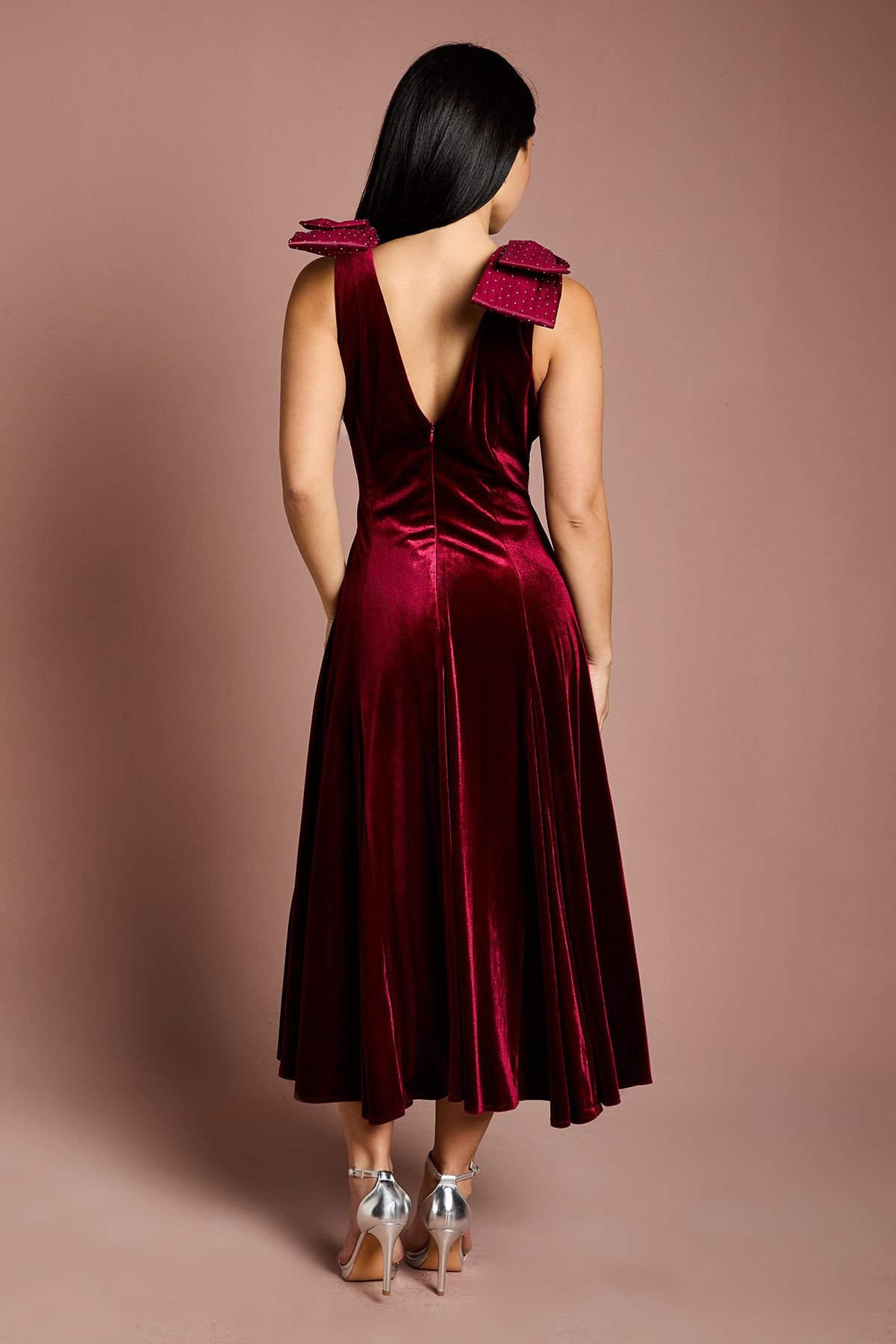 Coast Coast Women's Petite Hotfix Bow Shoulder Velvet Midi Dress in Wine - 3