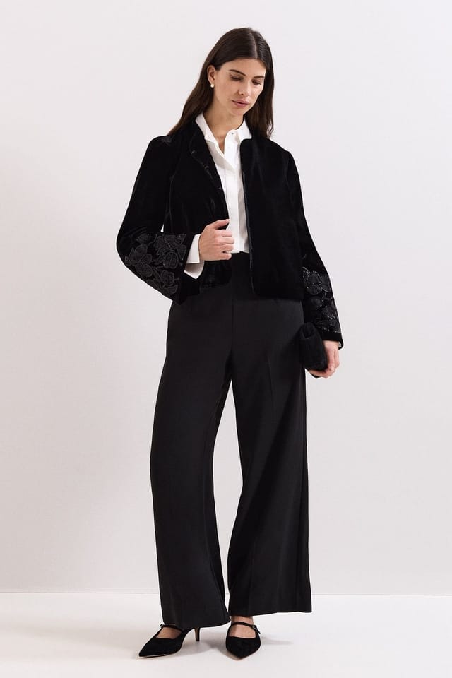 Phase Eight Phase Eight Women's Eloise Velvet Jacket in Black - 3