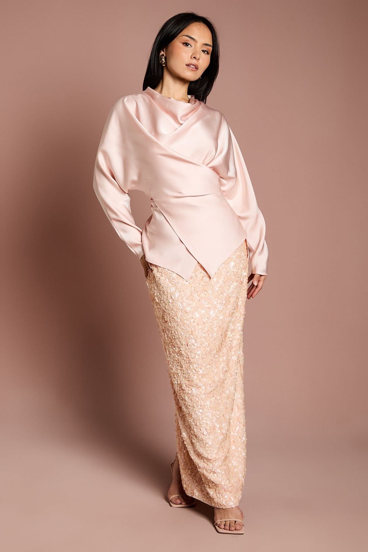 Coast Coast Women's Petite Sequin Column Maxi Skirt in Champagne