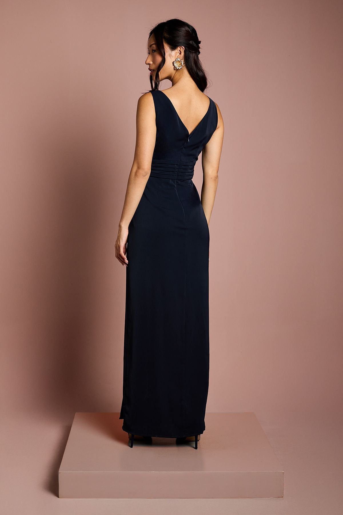 Coast Coast Women's V Neck Sleeveless Bridesmaid Dress in Navy - 3