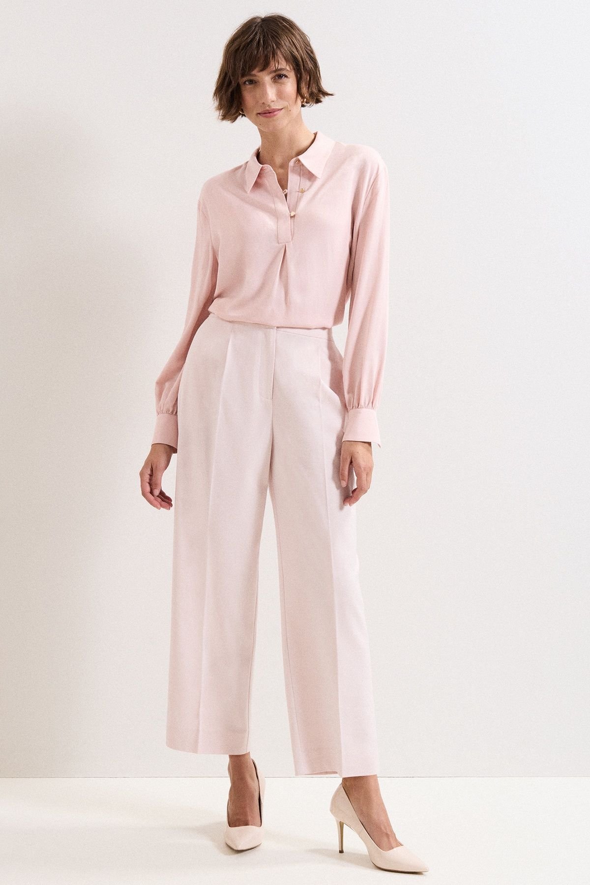 Phase Eight Phase Eight Women's Ashton Longline Shirt in Pale Pink - 3