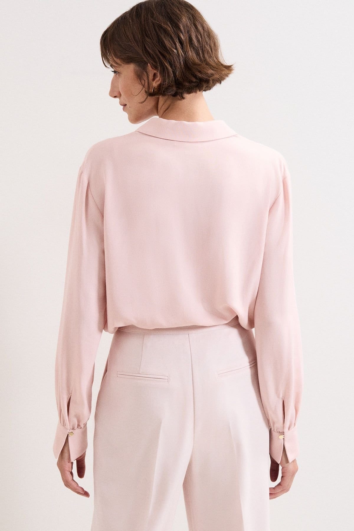 Phase Eight Phase Eight Women's Ashton Longline Shirt in Pale Pink - 4