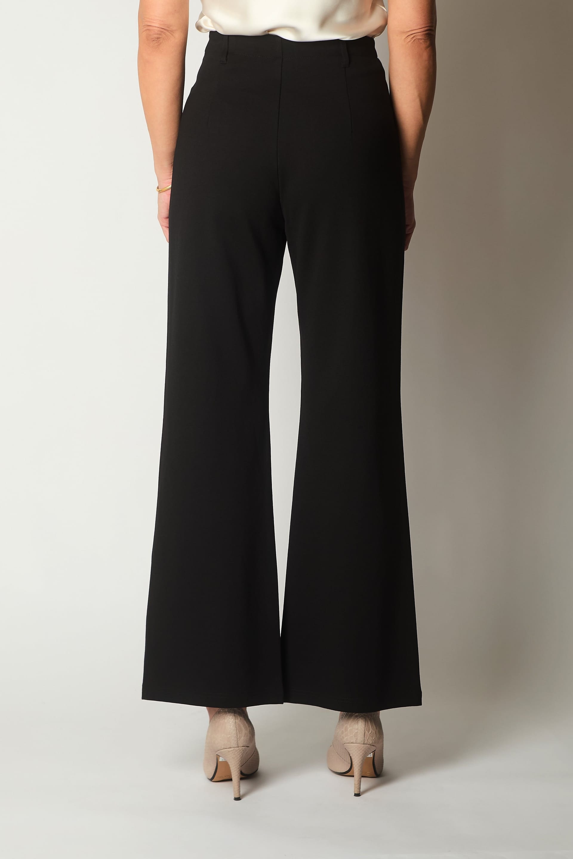 SOLO SOLO Women's Black Tailored Straight-Leg Trousers - 4