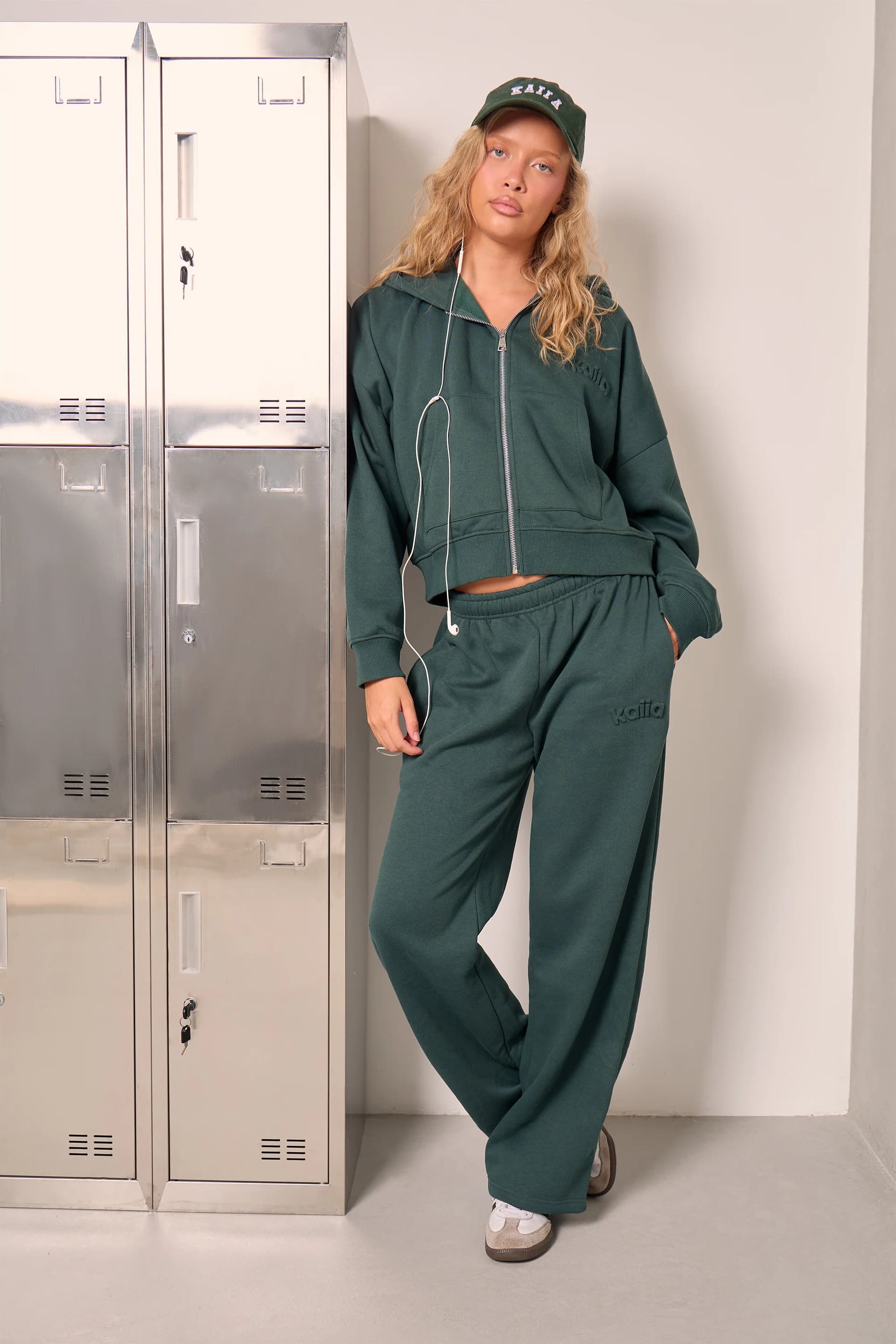 Kaiia Kaiia Embossed Logo Wide Leg Joggers Forest Green