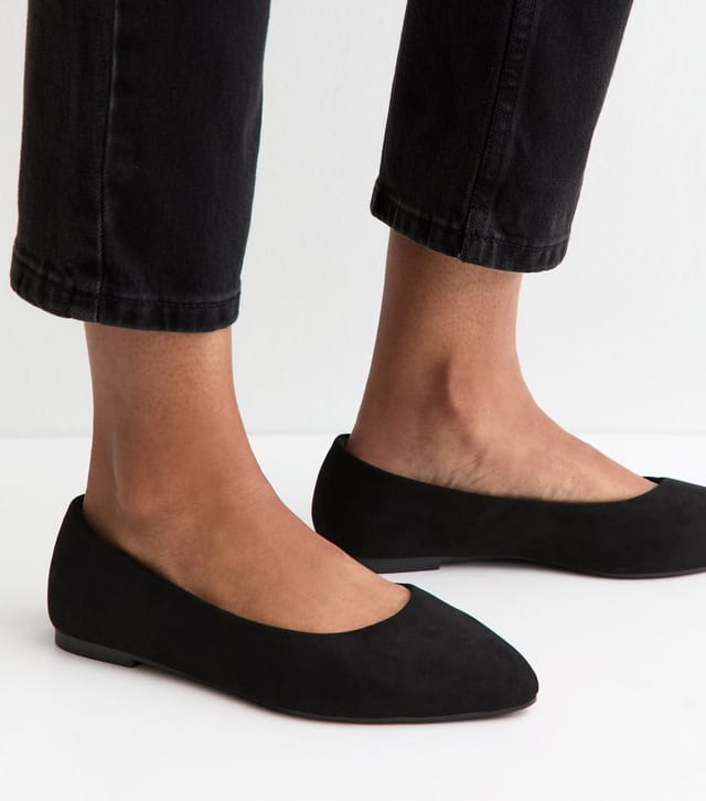 New Look Women's Extra Wide Fit Black Faux Suede Pointed Pumps Vegan New Look - 2