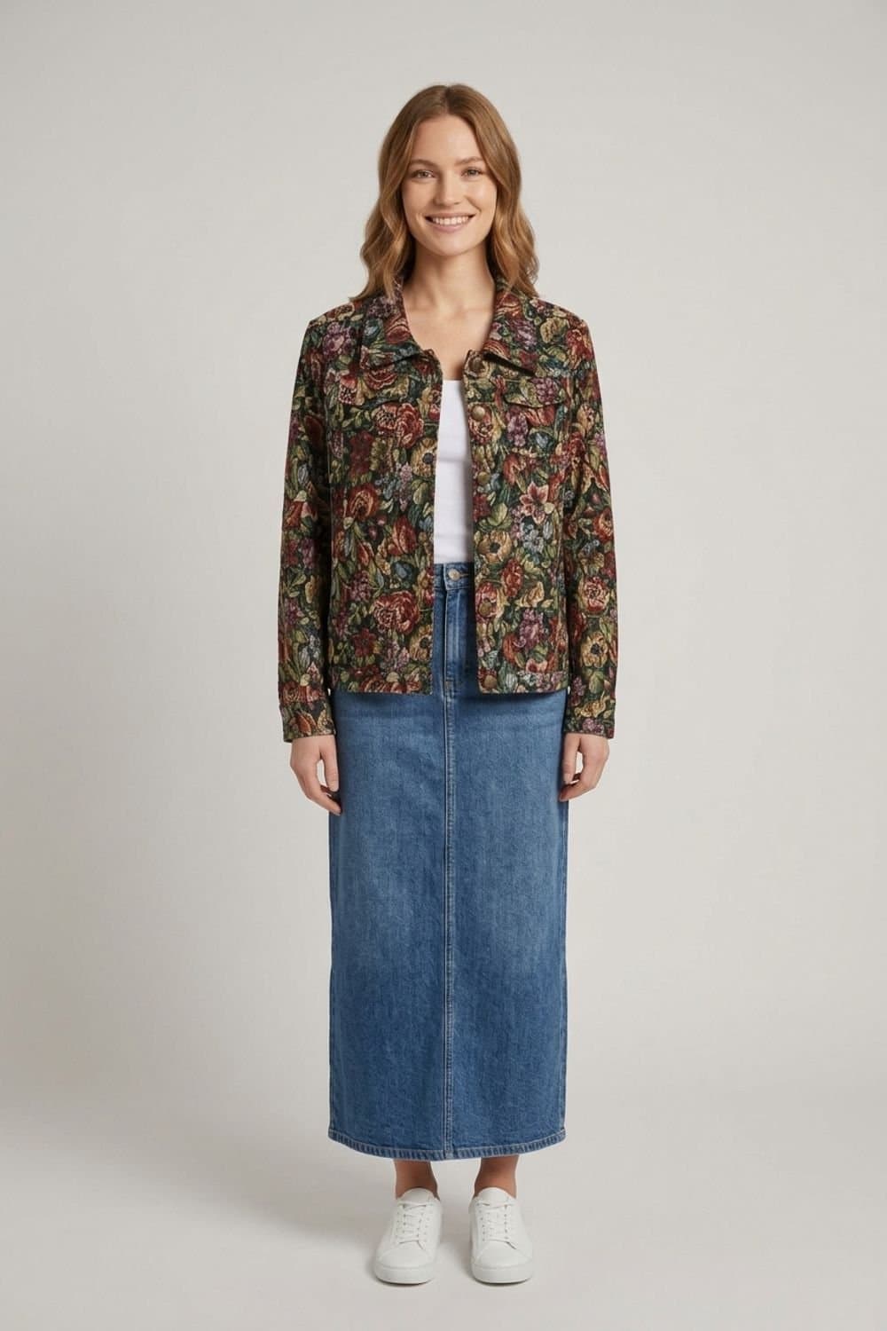 Izabel London Izabel London Women's Floral Textured Tapestry Jacket in Green