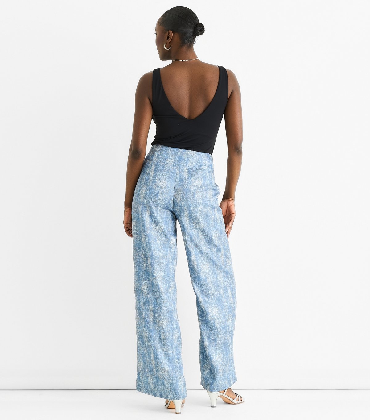 Gini London Women's Blue Printed Belted Trousers Gini London New Look - 4