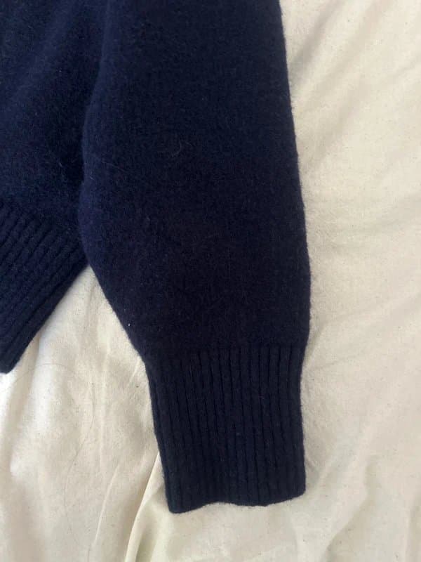 Bershka Bershka soft v neck navy knit jumper