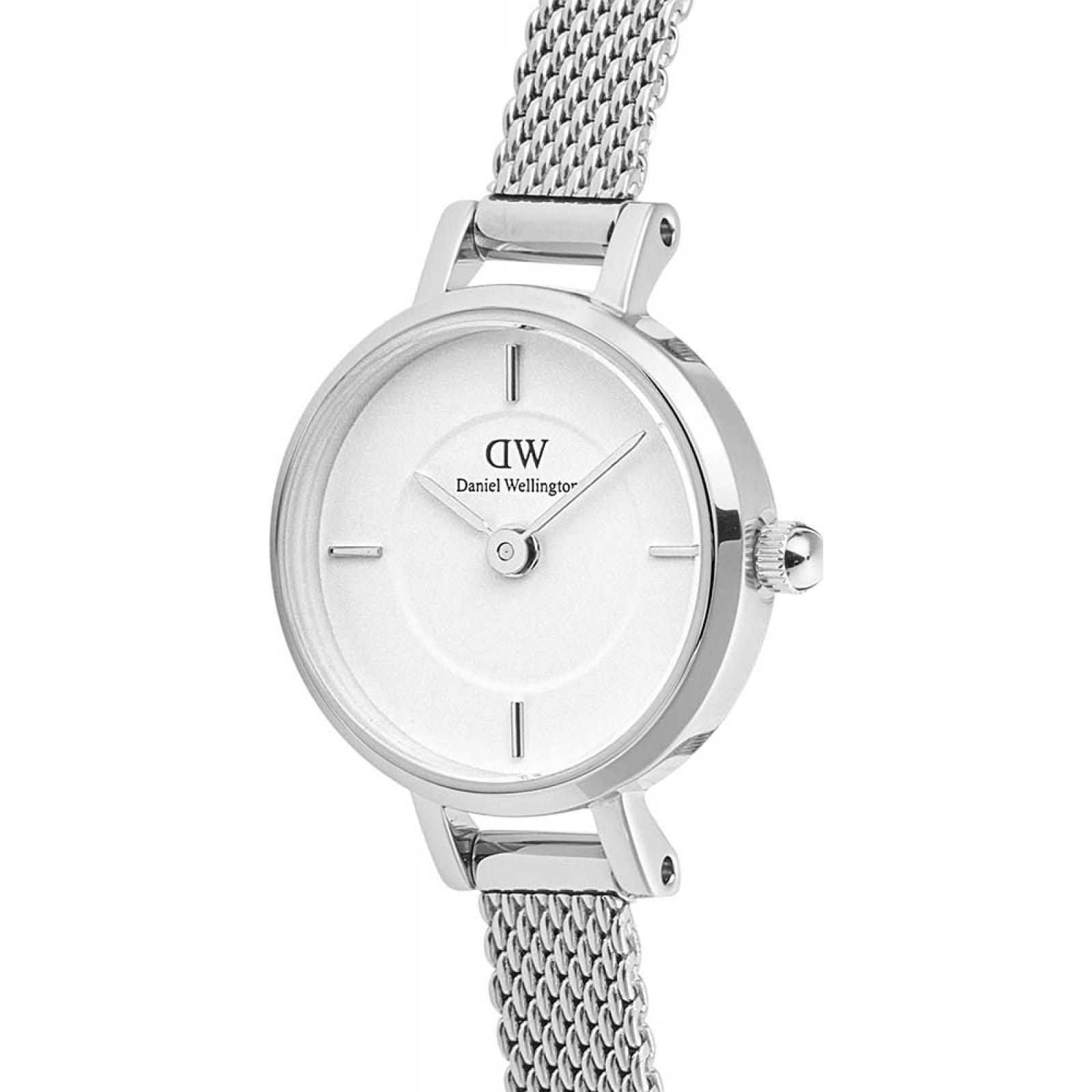 Daniel Wellington Daniel Wellington Women's DW00100746 Petite 19mm Quartz Watch in Silver - 4