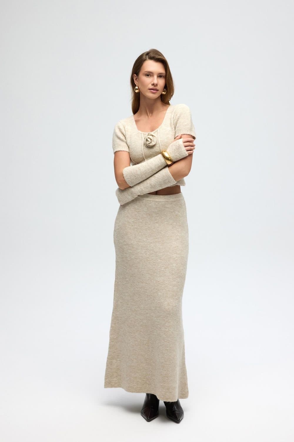MAI STUDIOS CO. MAI STUDIOS CO. Women's MAI Ribbed Knit Two-Piece Set with High-Waist Skirt in Beige