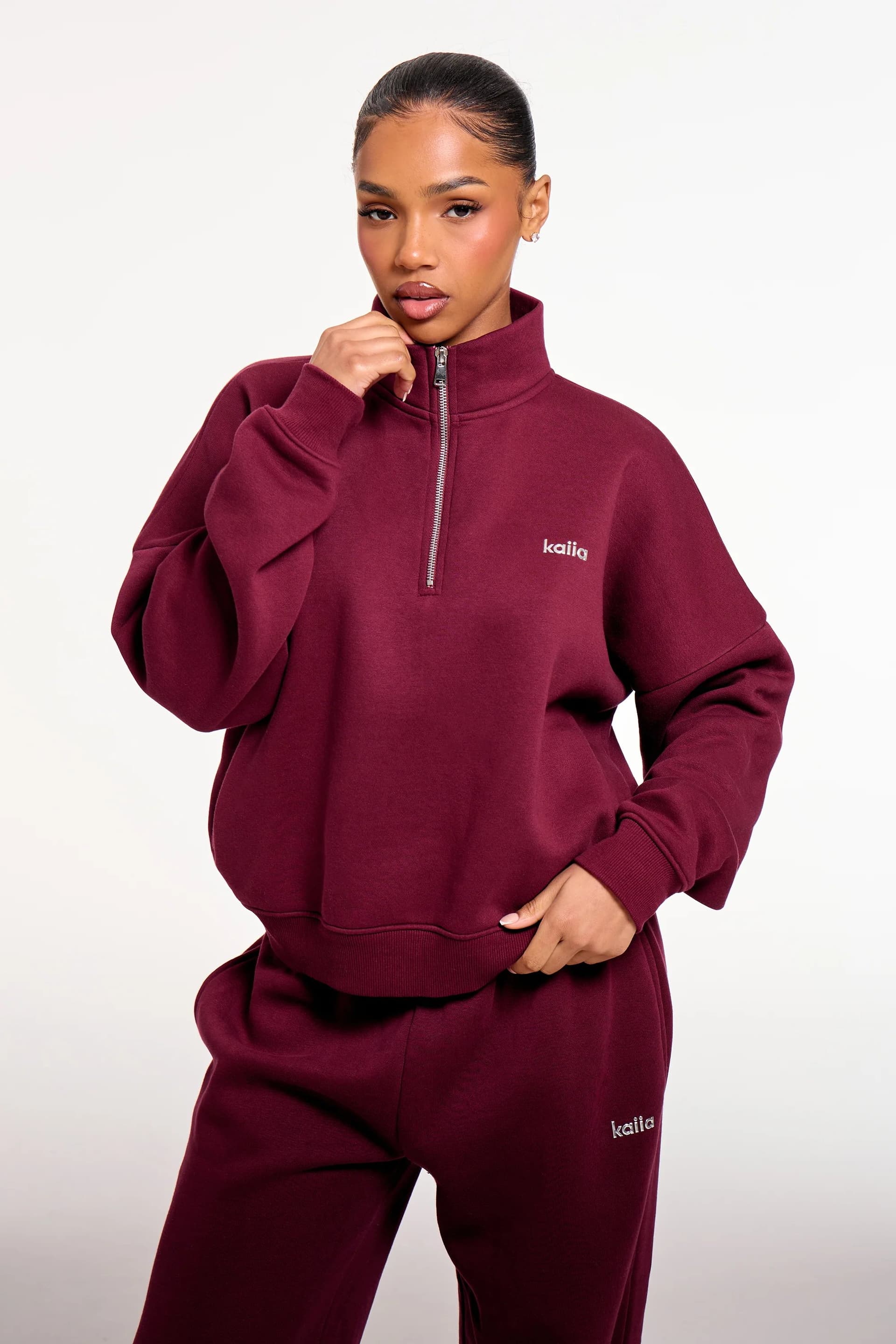 Kaiia Kaiia Chrome Logo Oversized Quarter Zip Sweatshirt in Burgundy
