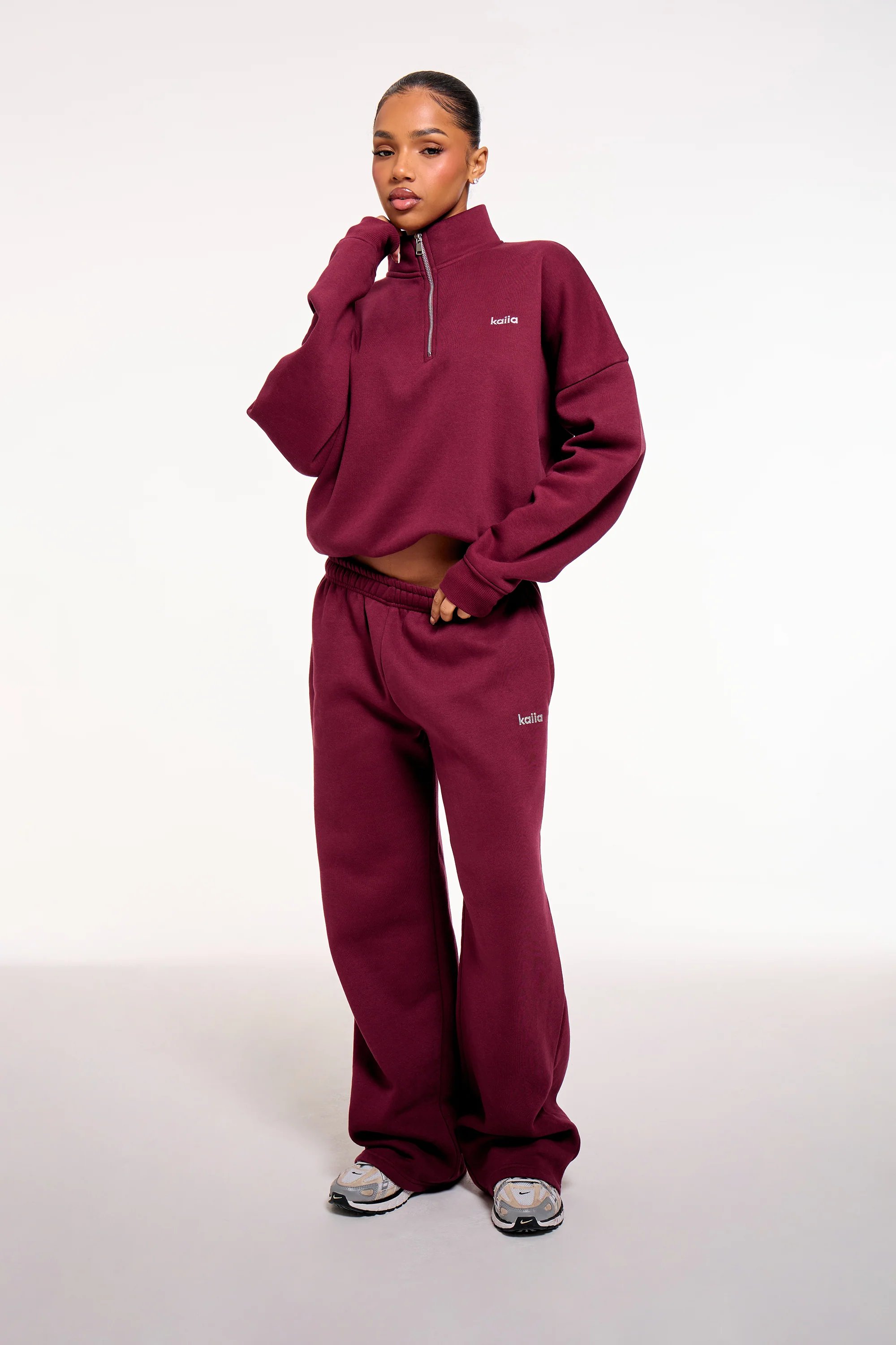 Kaiia Kaiia Chrome Logo Oversized Quarter Zip Sweatshirt Burgundy - 3