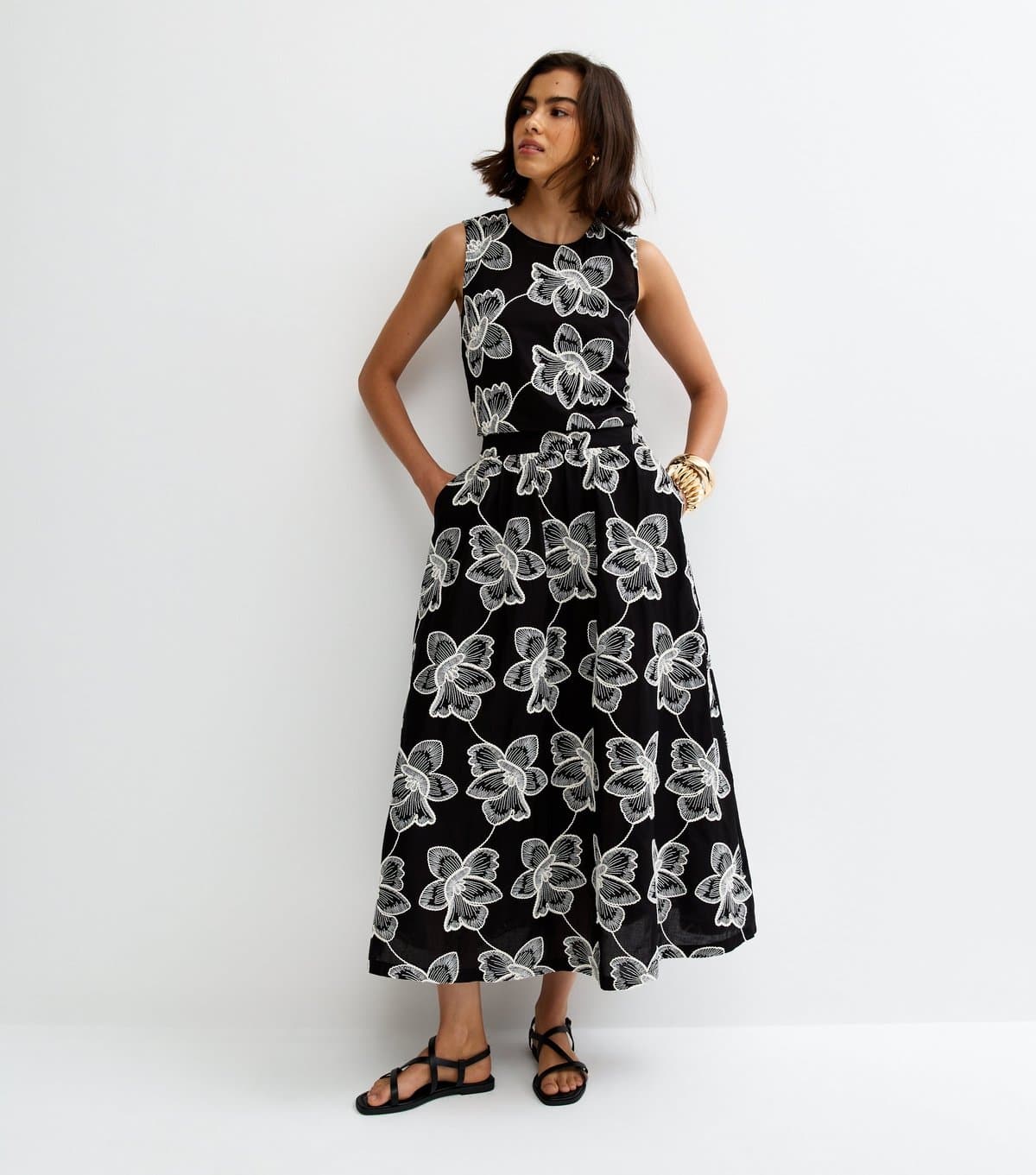 New Look Women's Black Cornelli Embroidered Midi Skirt New Look