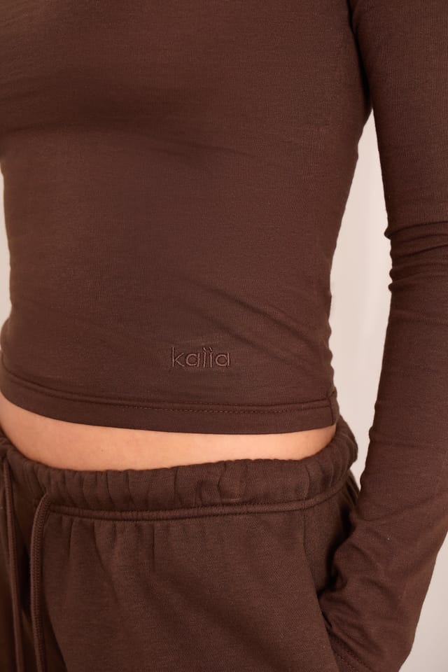 Kaiia Kaiia Cotton Slash Neck Long Sleeve Top Bitter Chocolate - 2