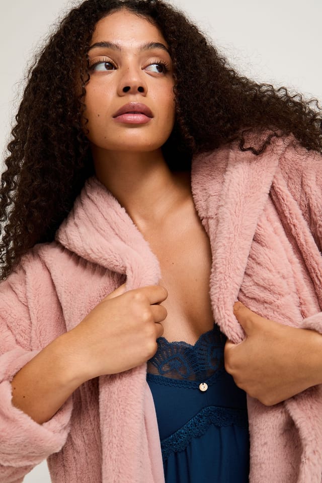 Pretty You London Pretty You London Women's Cloud Robe in Dusty Pink - 2