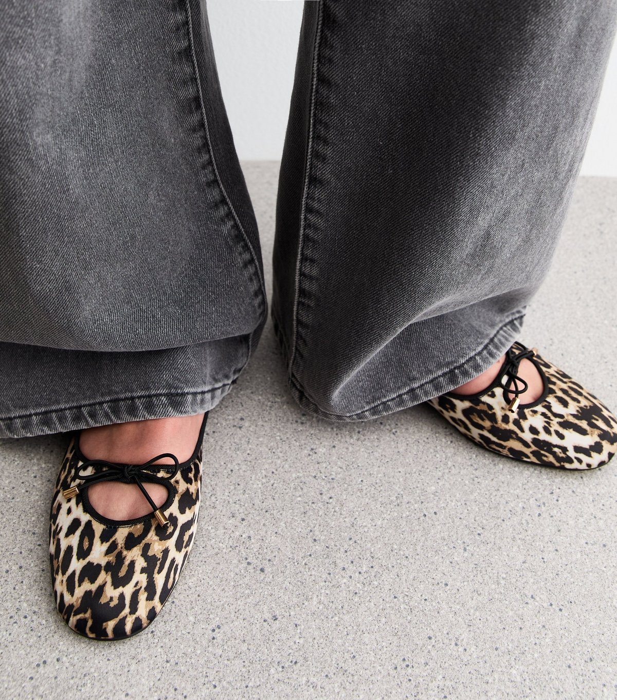 New Look Women's Brown Satin Leopard Print Cutout Ballet Pumps New Look - 2