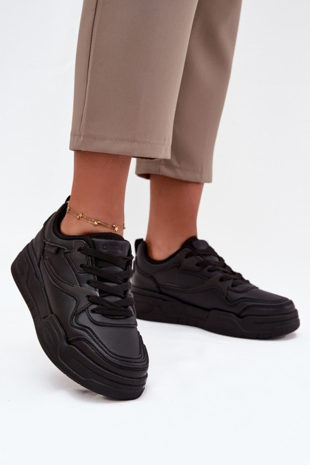 Love Lace Love Lace Women's Big Star Platform Sneakers with Hi Poly System Insole Cushion in Black