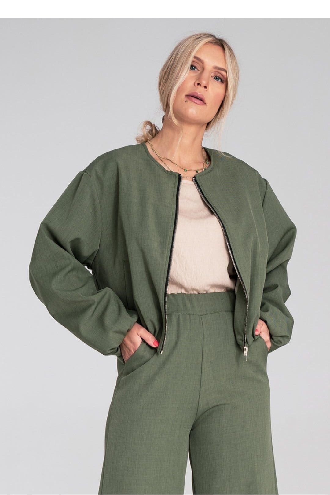 Love Lace Love Lace Women's Short Cut Zip Up Round Neck Jacket with Pockets in Green - 4