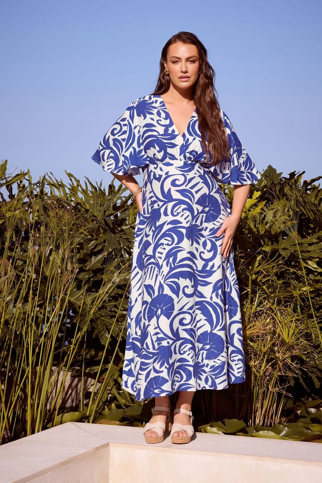 Yours Yours Women's Floral Linen Look Wrap Dress in Blue - 3