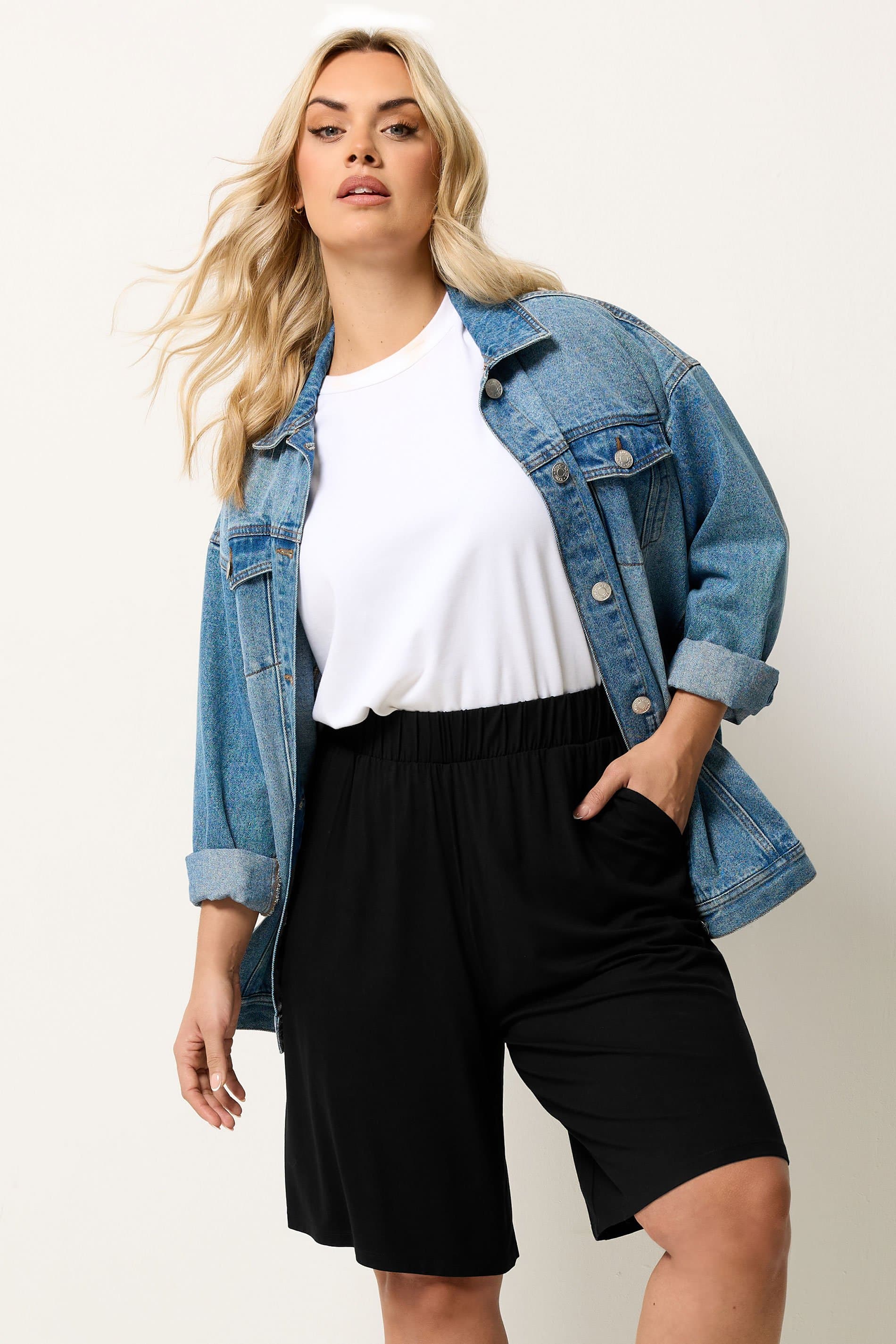 Yours Plus Size Black Pull On Jersey Shorts