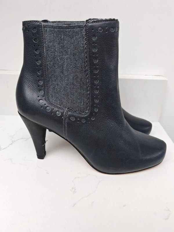 Clarks Clarks Boots Size 4.5 D Grey / Blue Leather Pull On 9 Cm High Heel Ankle Boot
