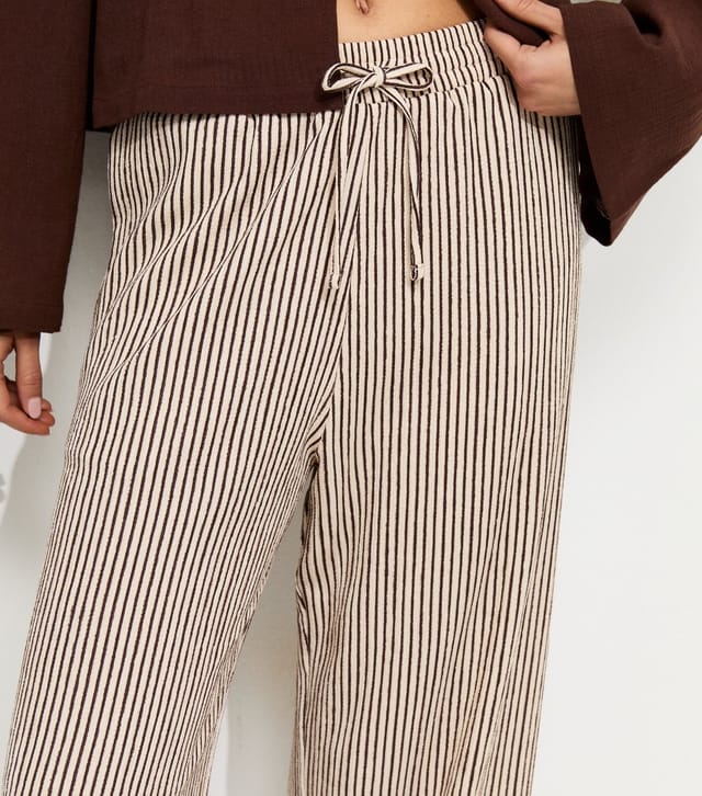 New Look Women's Brown Thin Stripe Crinkle Texture Wide Leg Trousers New Look - 2