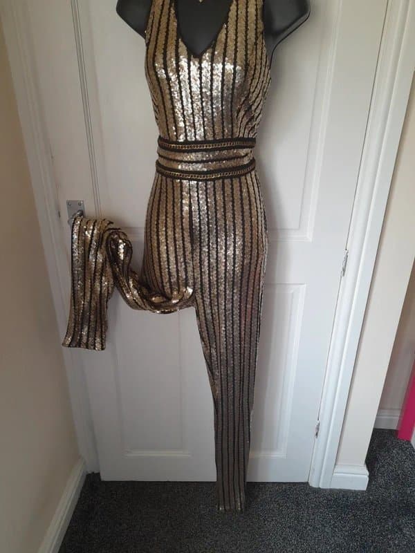 Quiz Sexy quiz black and gold sequin jumpsuit sz 10